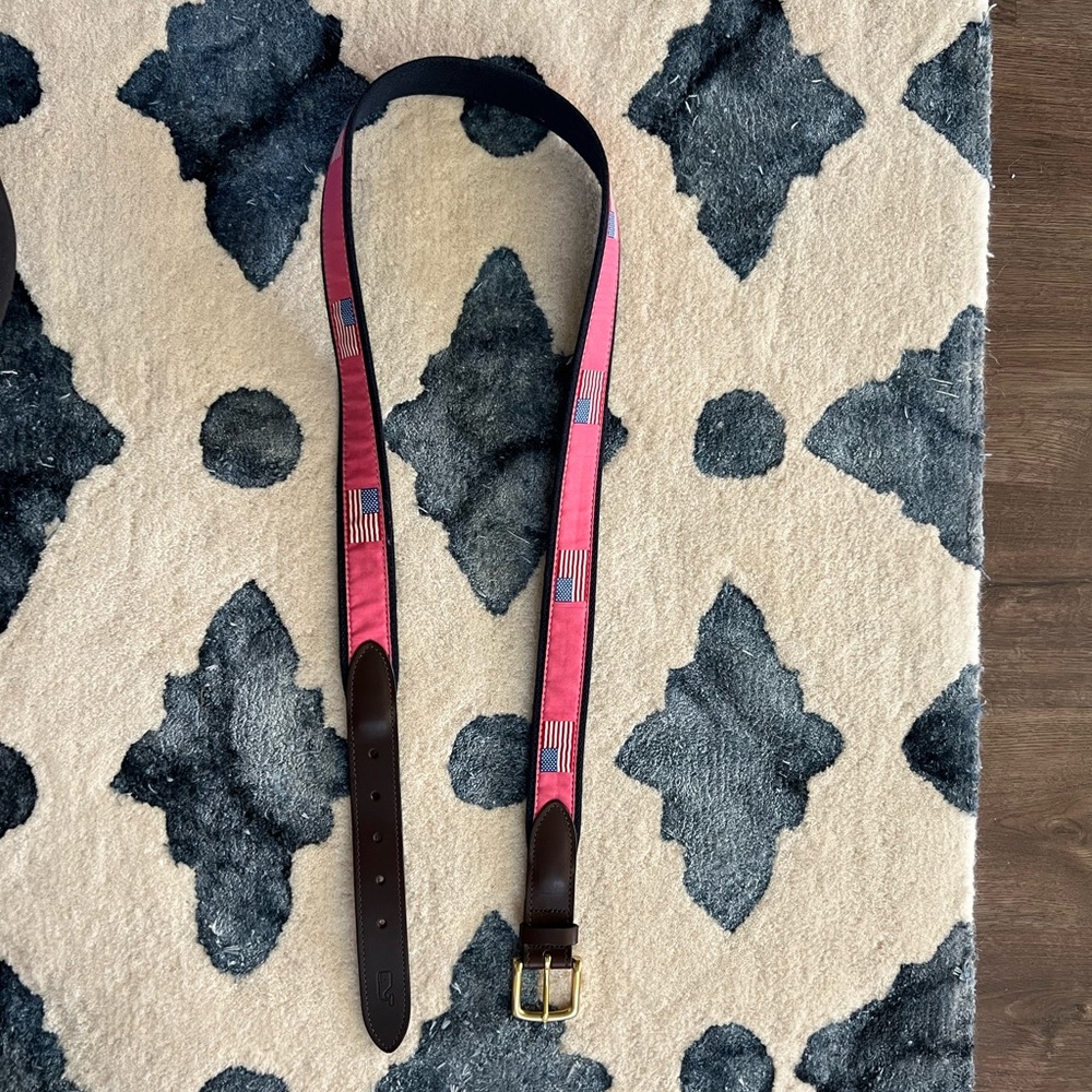 Vineyard Vines belt
